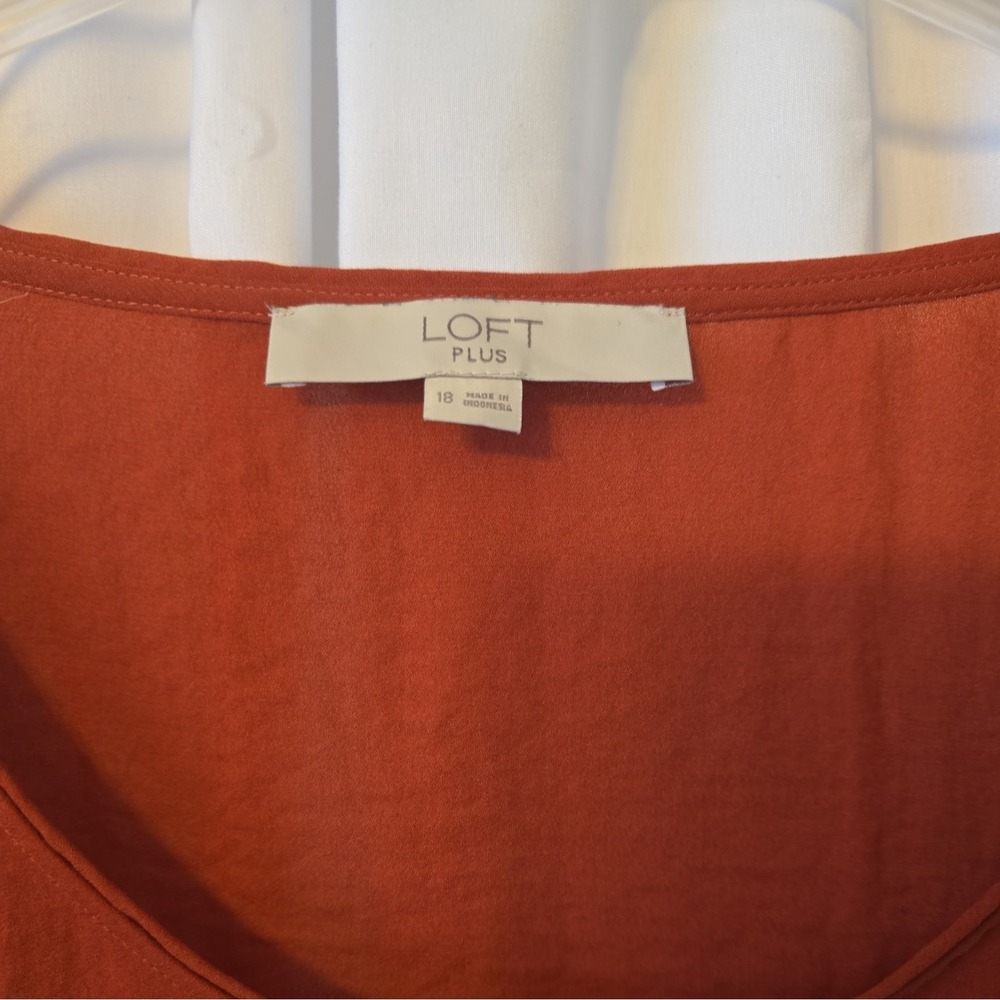 Loft Plus Women's Long Sleeve Rust Orange Semi Sheer Blouse Size 18‎ - Picture 2 of 4